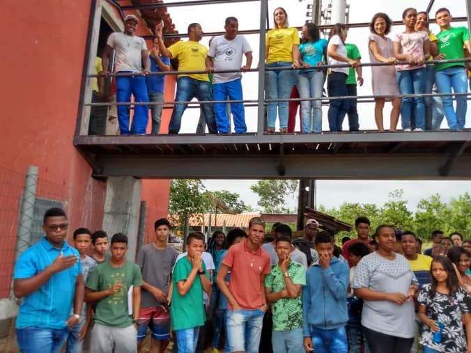 Vista da entrada e da estrutura física da ETFAP.